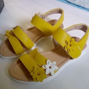 Girls sandals